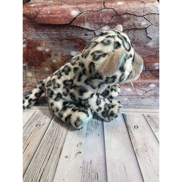 Aurora® Huggable Destination Nation™ Snow Leopard Stuffed Animal - Picture 6 of 13